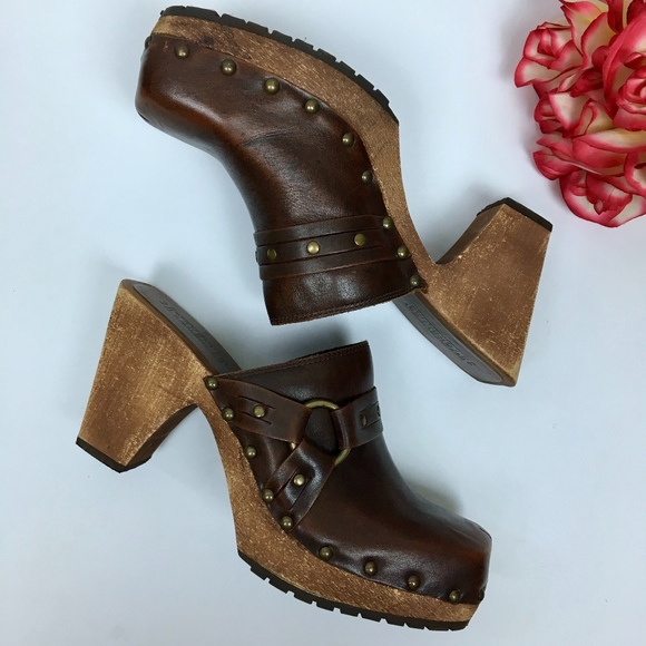 Anthropologie Shoes - ANTHROPOLOGIE Seychelles LEATHER Mules Size 9.5